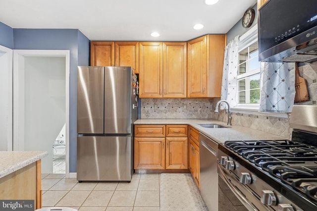 404 GRAISBURY AVE, Haddonfield, NJ 08033