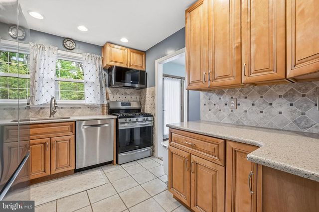 404 GRAISBURY AVE, Haddonfield, NJ 08033