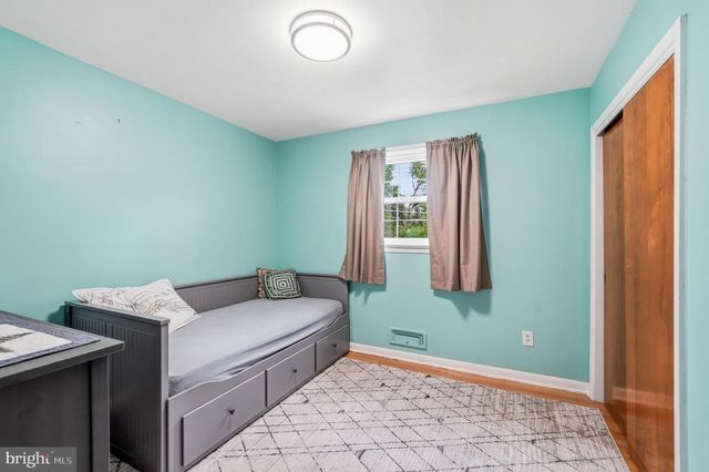 404 GRAISBURY AVE, Haddonfield, NJ 08033