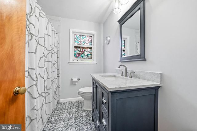 404 GRAISBURY AVE, Haddonfield, NJ 08033