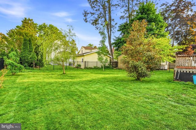 404 GRAISBURY AVE, Haddonfield, NJ 08033