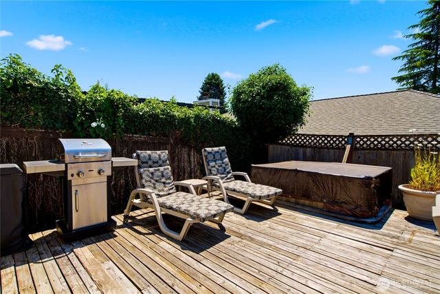 3020 206th Place SW, Lynnwood, WA 98036