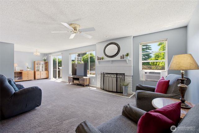 3020 206th Place SW, Lynnwood, WA 98036