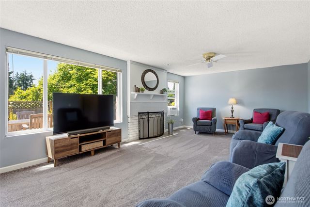 3020 206th Place SW, Lynnwood, WA 98036