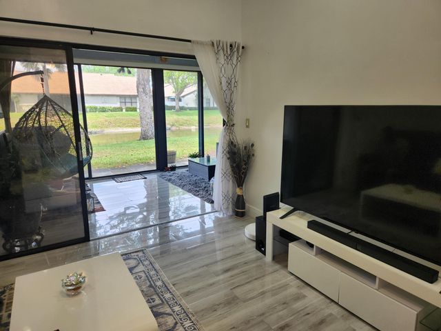 3226 S Carambola Cir S S, Coconut Creek, FL 33066