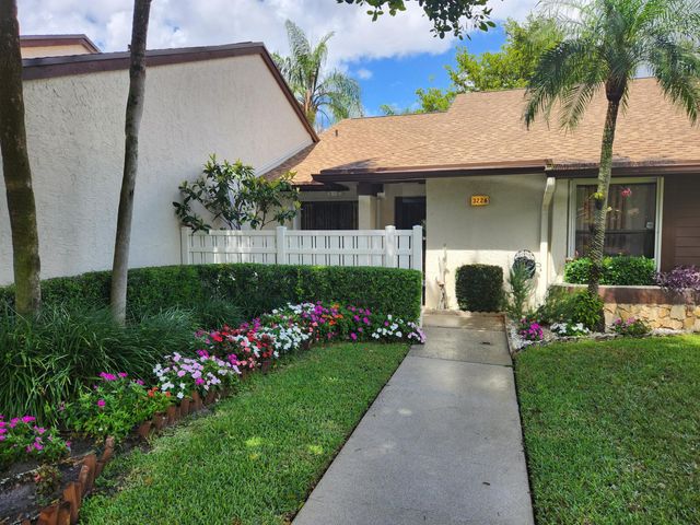 3226 S Carambola Cir S S, Coconut Creek, FL 33066