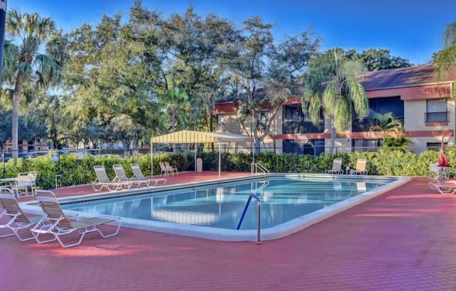 3226 S Carambola Cir S S, Coconut Creek, FL 33066