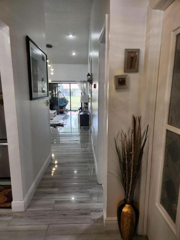 3226 S Carambola Cir S S, Coconut Creek, FL 33066