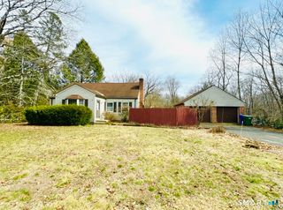 95 Dyer Avenue, Canton, CT 06019