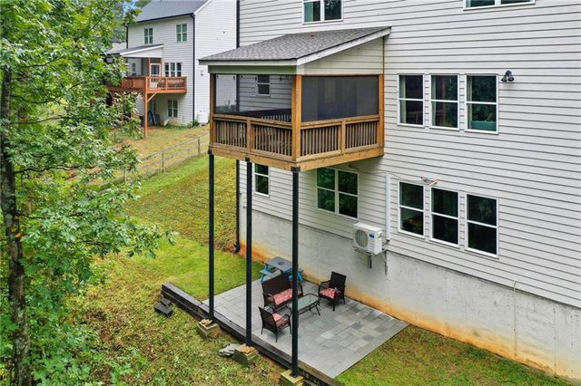 8514 Mcbride Lane, Gainesville, GA 30506