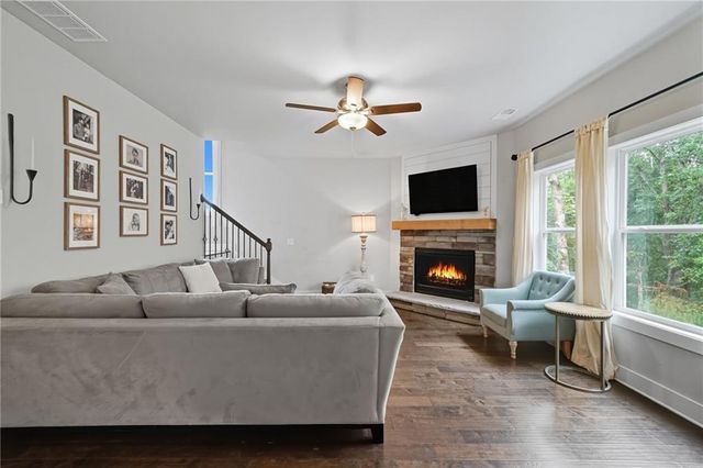 8514 Mcbride Lane, Gainesville, GA 30506