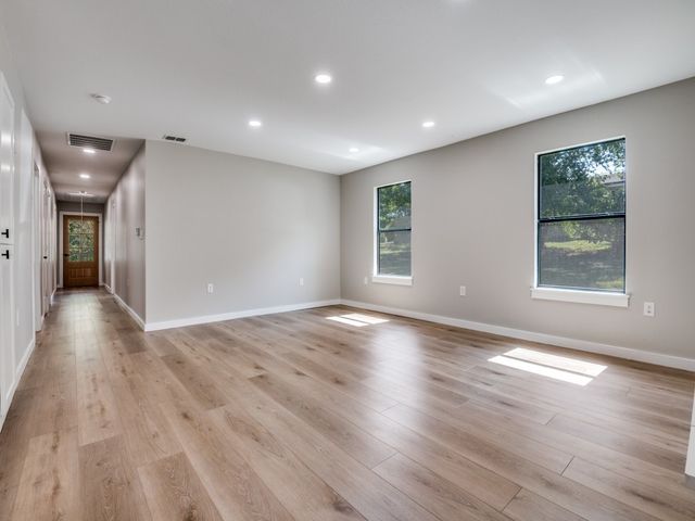 796 N 7th Street, Midlothian, TX 76065