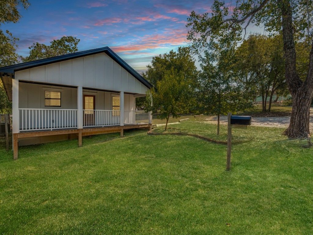 796 N 7th Street, Midlothian, TX 76065