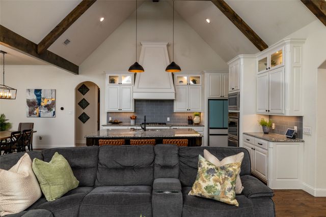 9101 Iron Mountain Trail, Justin, TX 76247