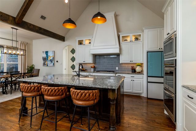 9101 Iron Mountain Trail, Justin, TX 76247