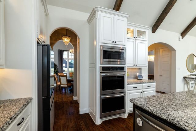 9101 Iron Mountain Trail, Justin, TX 76247