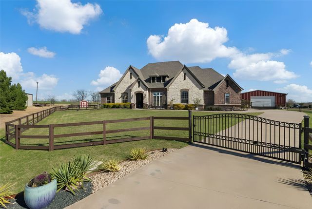 9101 Iron Mountain Trail, Justin, TX 76247