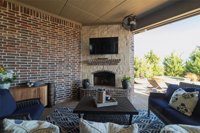 9101 Iron Mountain Trail, Justin, TX 76247