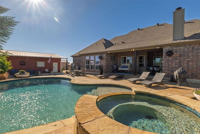 9101 Iron Mountain Trail, Justin, TX 76247