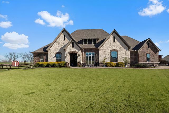 9101 Iron Mountain Trail, Justin, TX 76247