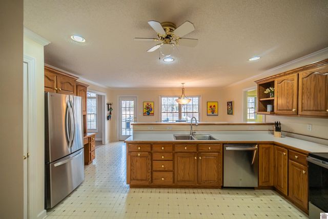 245 Stonecreek Place, Paducah, KY 42003