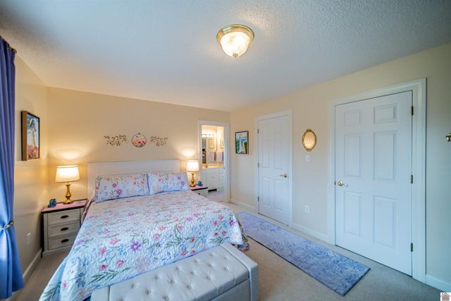 245 Stonecreek Place, Paducah, KY 42003