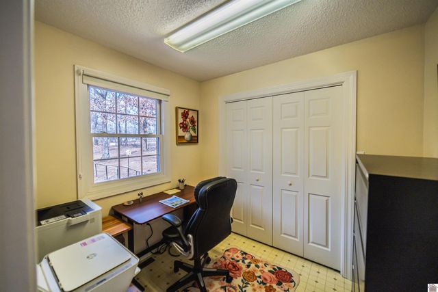 245 Stonecreek Place, Paducah, KY 42003