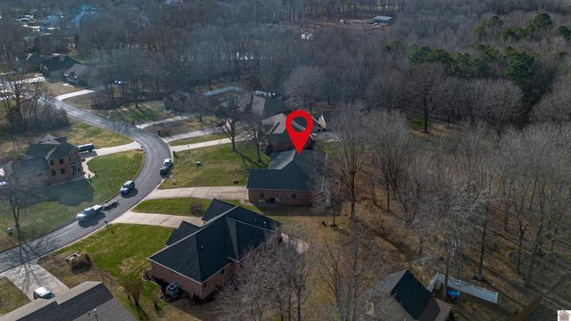 245 Stonecreek Place, Paducah, KY 42003