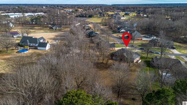 245 Stonecreek Place, Paducah, KY 42003