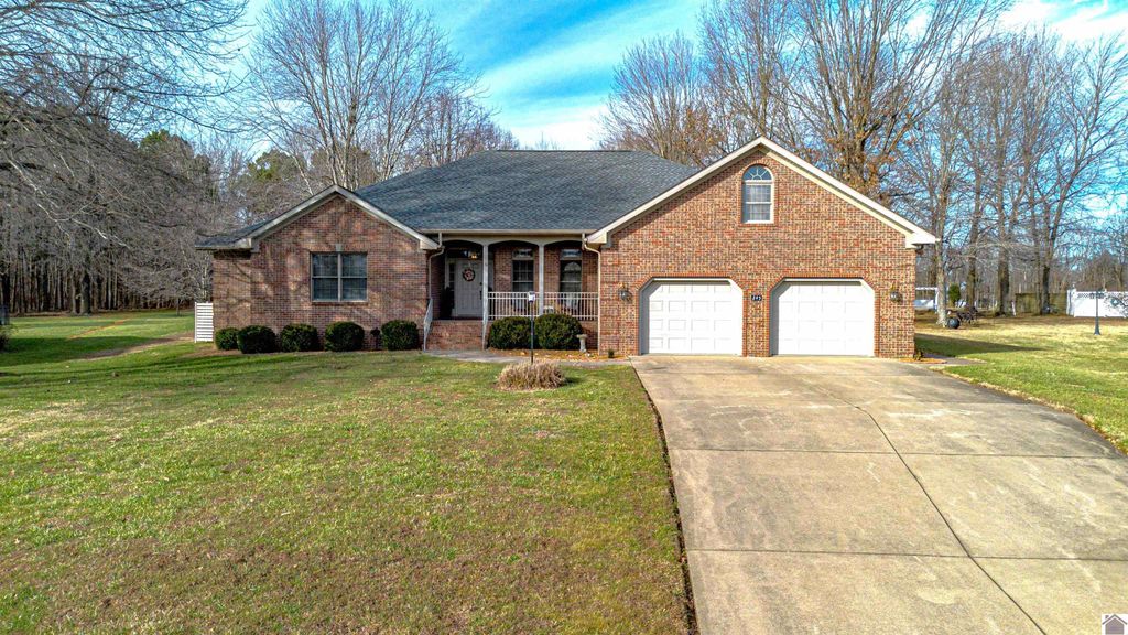 245 Stonecreek Place, Paducah, KY 42003