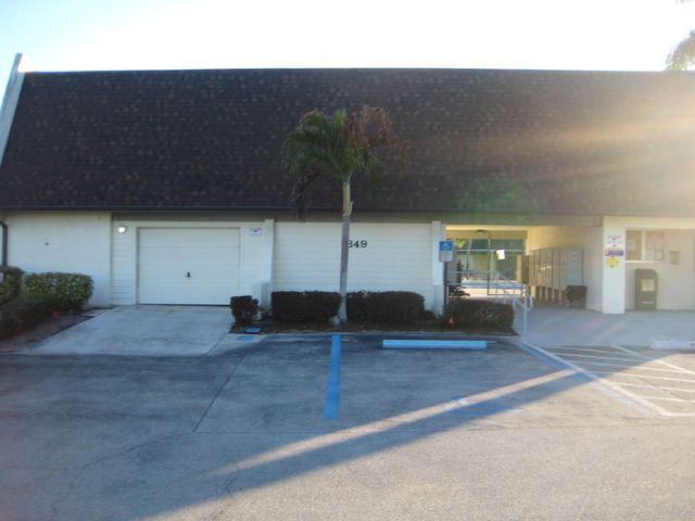 1619 Laurel Leaf Lane, Fort Pierce, FL 34950