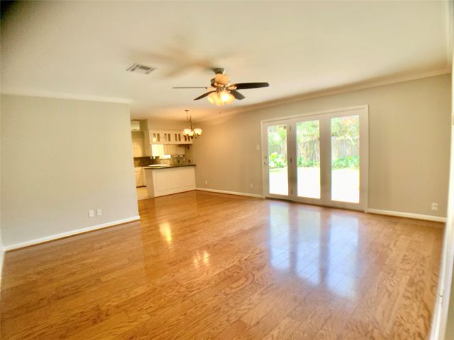 9634 Fairdale Lane, Houston, TX 77063