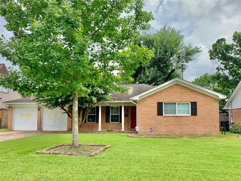 9634 Fairdale Lane, Houston, TX 77063