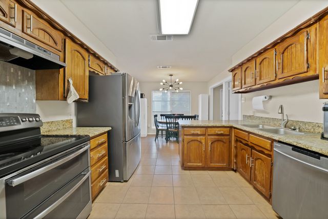 6905 Yorkston Street, Watauga, TX 76148