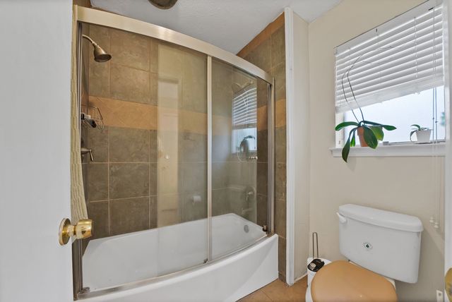 6905 Yorkston Street, Watauga, TX 76148