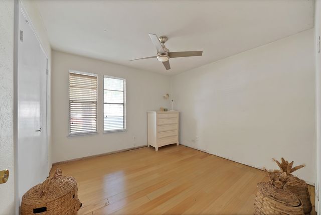 6905 Yorkston Street, Watauga, TX 76148