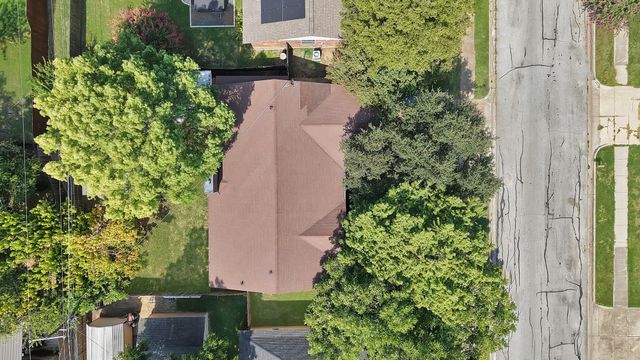 6905 Yorkston Street, Watauga, TX 76148