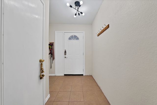 6905 Yorkston Street, Watauga, TX 76148