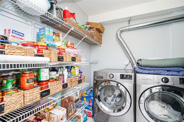 68 Gina Court, Staten Island, NY 10314