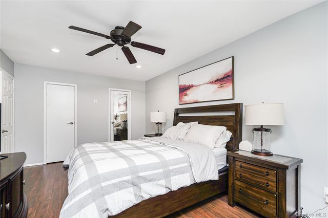 68 Gina Court, Staten Island, NY 10314