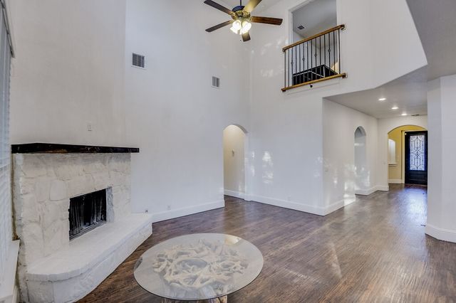 2401 Cabrillo Lane, Mansfield, TX 76063