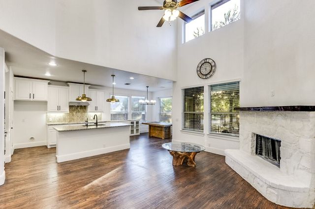 2401 Cabrillo Lane, Mansfield, TX 76063