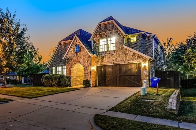 2401 Cabrillo Lane, Mansfield, TX 76063