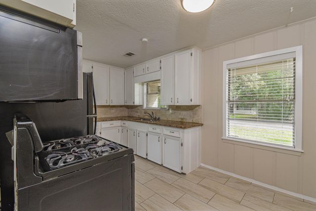 1509 N San Jacinto Street, Conroe, TX 77301