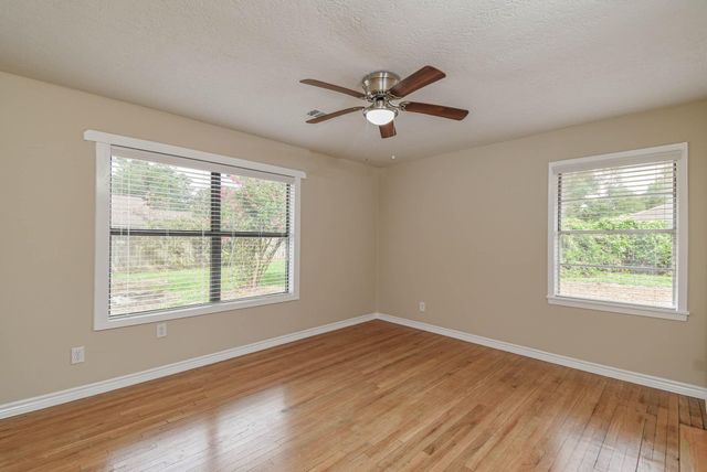 1509 N San Jacinto Street, Conroe, TX 77301