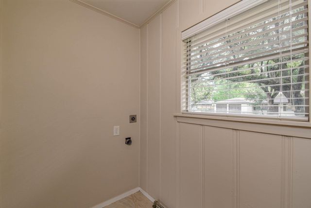 1509 N San Jacinto Street, Conroe, TX 77301