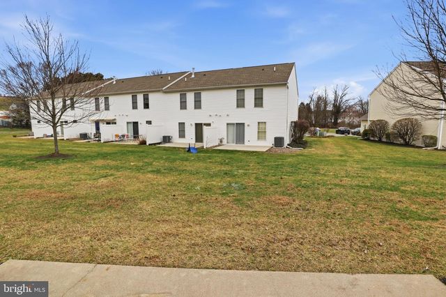 612 MALLARD DR, Etters, PA 17319