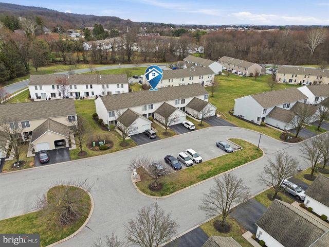 612 MALLARD DR, Etters, PA 17319