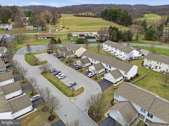 612 MALLARD DR, Etters, PA 17319