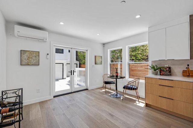 35 Arch Street, Redwood City, CA 94062